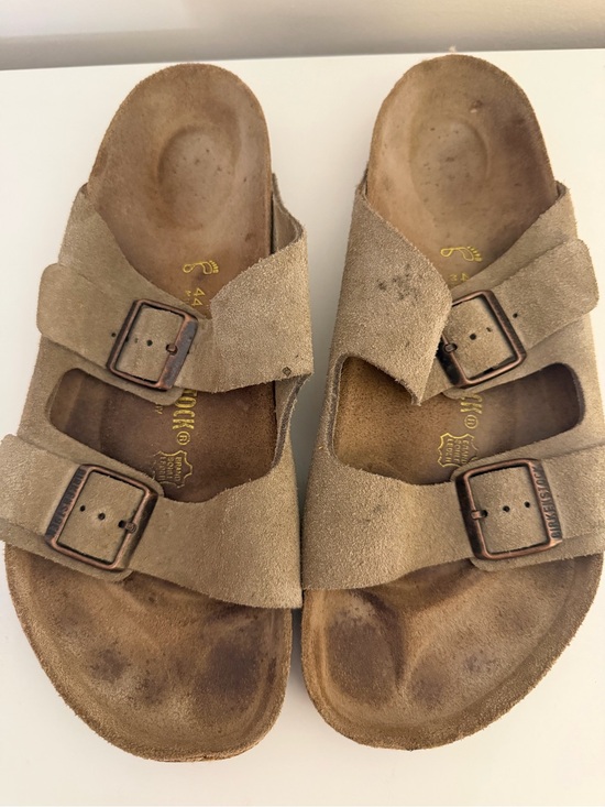 Sandals_&_Flip_Flops